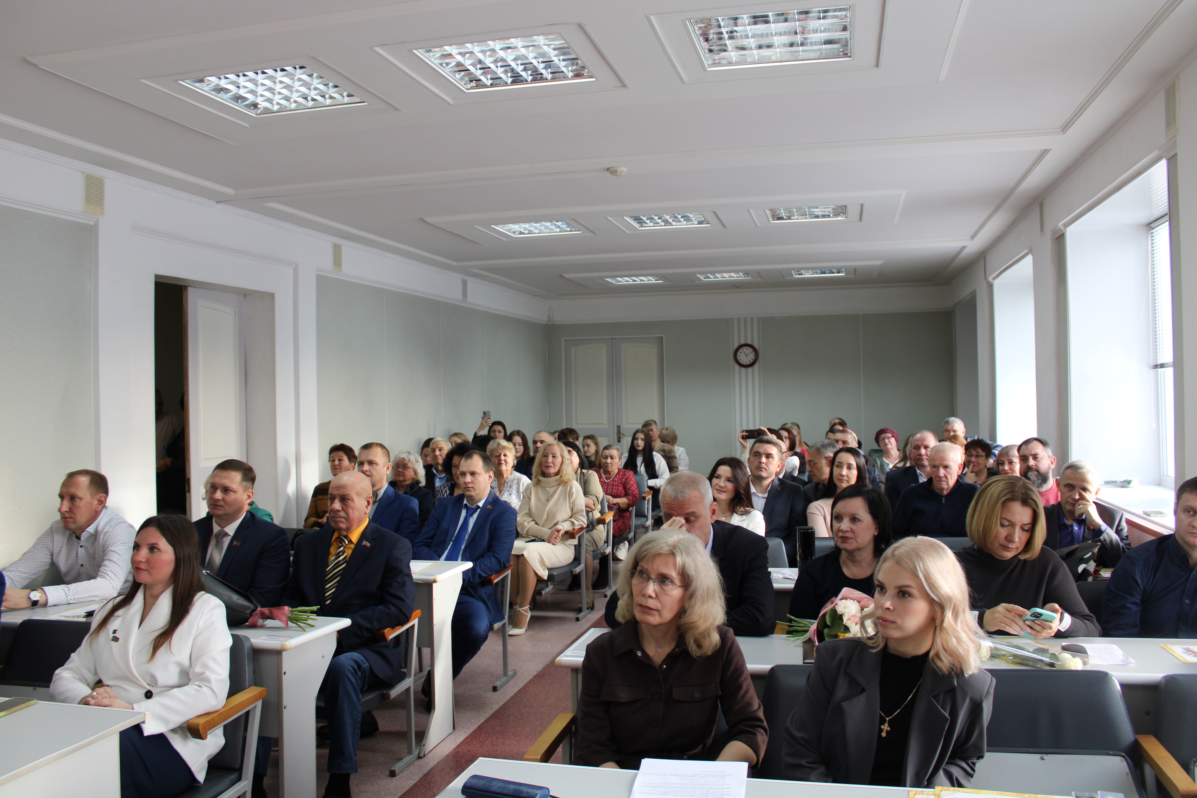 Торжественное заседание Новоалтайского городского Собрания депутатов состоялось 19 ноября.