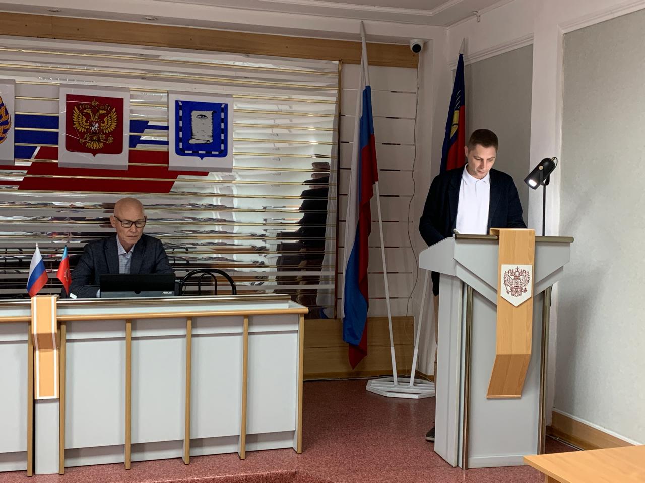 Текущая рабочая неделя в Администрации города Новоалтайска традиционно началась с аппаратного совещания, на котором обсуждались важные вопросы, касающиеся жизнедеятельности города и его жителей..